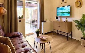 Cosy Bungalow Green Oasis
